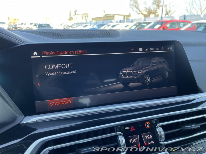 BMW X7 3,0 d M-Paket*Panorama*So 2020