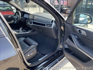 BMW X7 3,0 d M-Paket*Panorama*So 2020