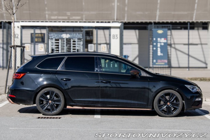 Seat Leon ST Cupra / 221 kW / A/T 2018