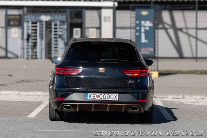 Seat Leon ST Cupra / 221 kW / A/T 2018