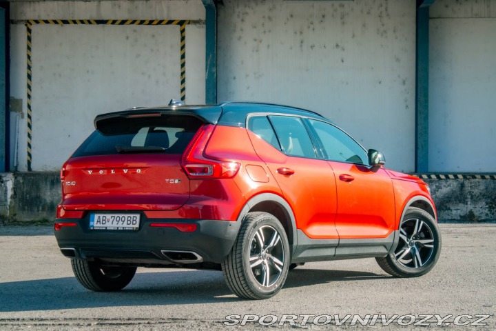 Volvo Ostatní modely XC40  T5 R-Design 182kw AT/8 4 2018