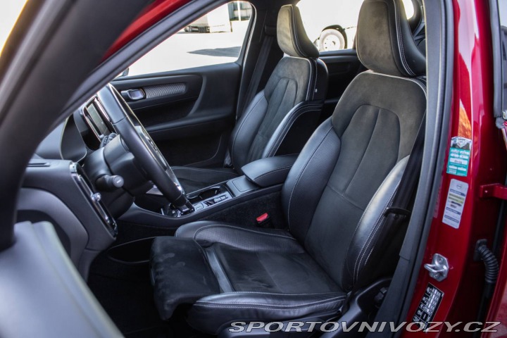 Volvo Ostatní modely XC40  T5 R-Design 182kw AT/8 4 2018