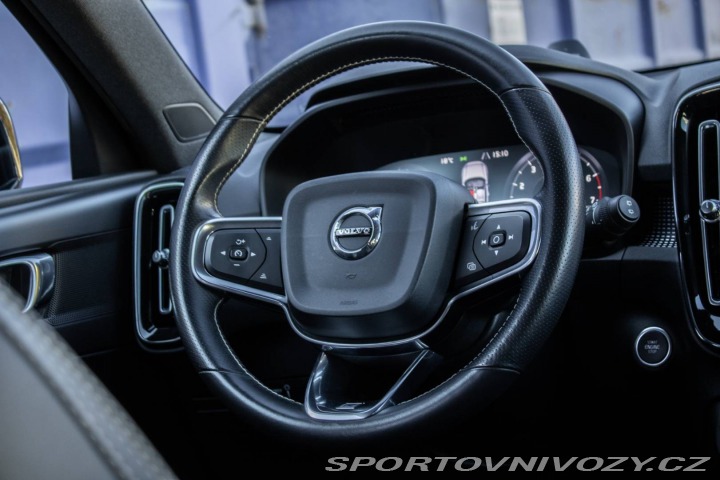 Volvo Ostatní modely XC40  T5 R-Design 182kw AT/8 4 2018