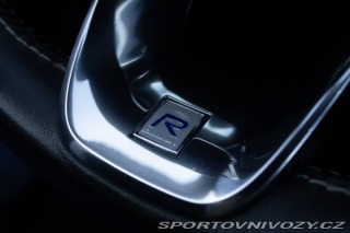 Volvo Ostatní modely XC40  T5 R-Design 182kw AT/8 4 2018