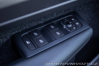 Volvo Ostatní modely XC40  T5 R-Design 182kw AT/8 4 2018