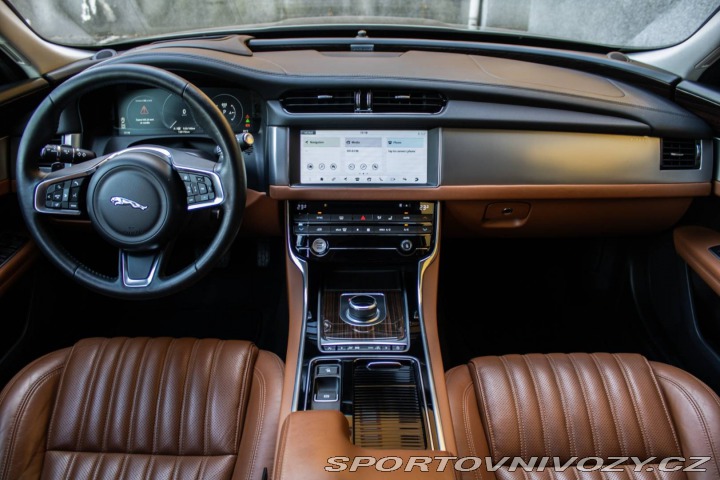 Jaguar XF 3.0D TDV6 Portfolio Auto 2016