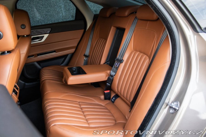 Jaguar XF 3.0D TDV6 Portfolio Auto 2016