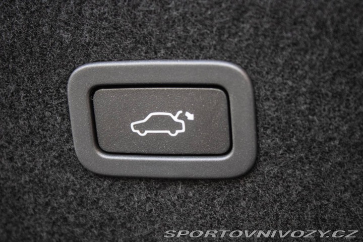 Jaguar XF 3.0D TDV6 Portfolio Auto 2016