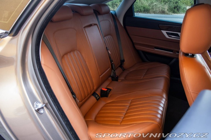 Jaguar XF 3.0D TDV6 Portfolio Auto 2016