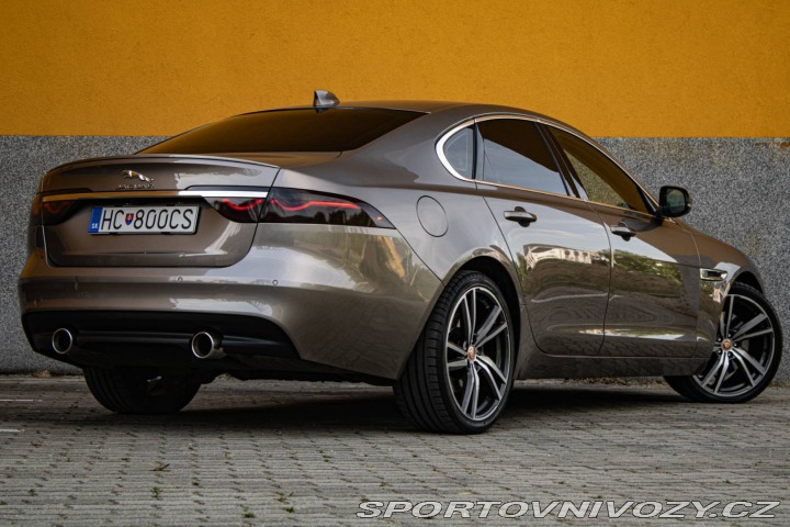 Jaguar XF 3.0D TDV6 Portfolio Auto 2016