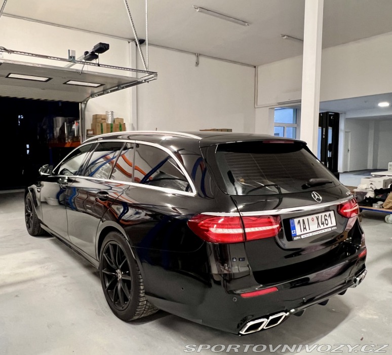 Mercedes-Benz E AMG 63