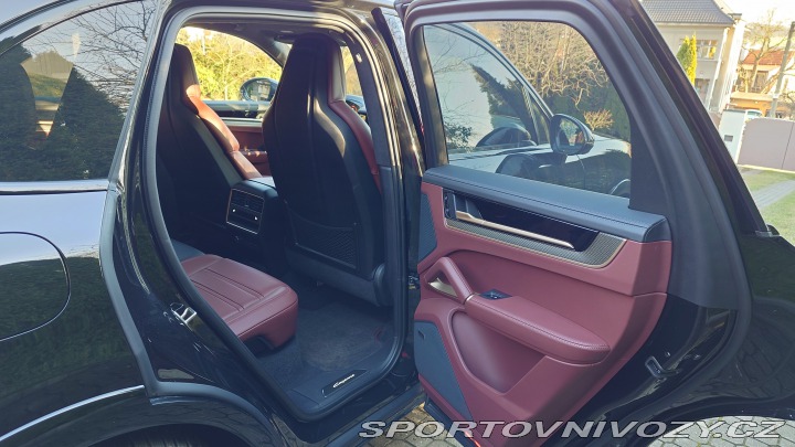 Porsche Cayenne S 2024