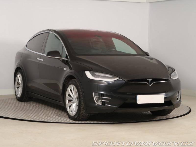 Tesla Model X 90D