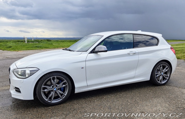 BMW 1 M135i F21 MT RWD 2014