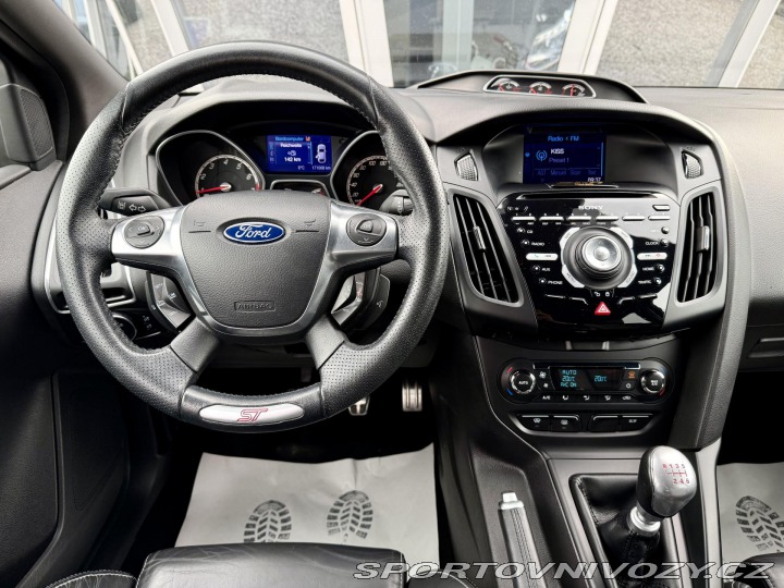 Ford Focus ST 2,0 ST 184kW EcoB REZERVA 2012