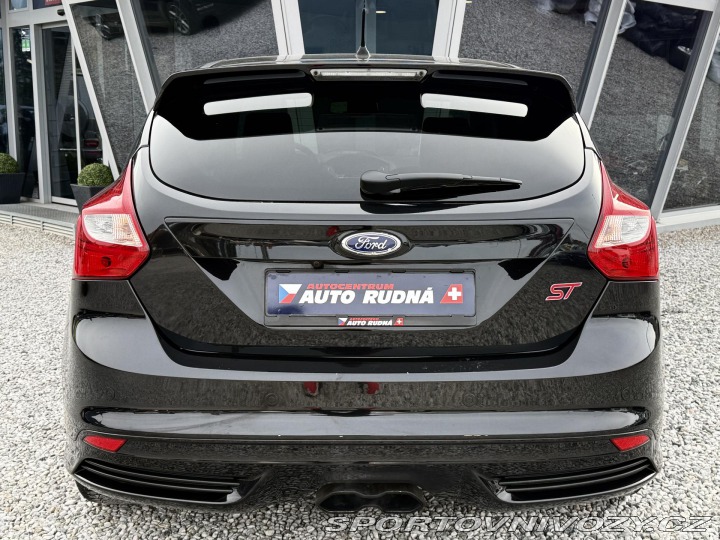 Ford Focus ST 2,0 ST 184kW EcoB REZERVA 2012