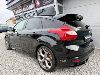 Ford Focus ST 2,0 ST 184kW EcoB SCTi 2012