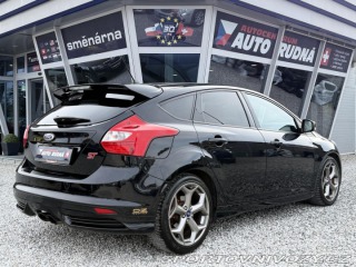 Ford Focus ST 2,0 ST 184kW EcoB SCTi 2012