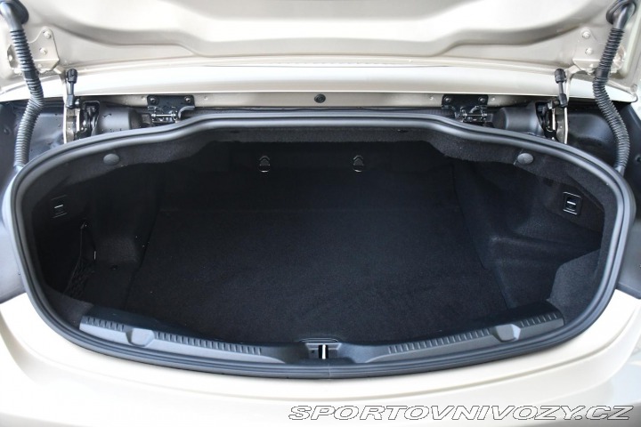 Mercedes-Benz E 400 K360°4MATIC LED MASÁŽ 2018