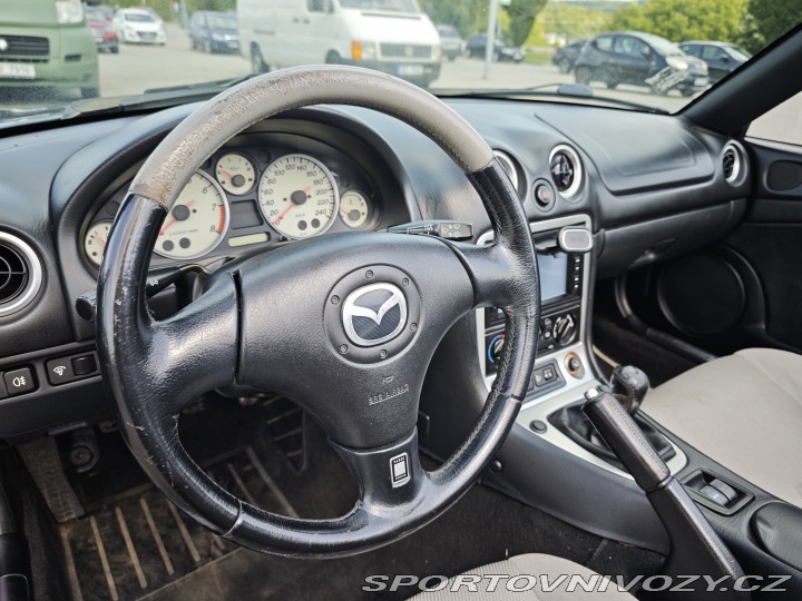 Mazda MX-5  2004