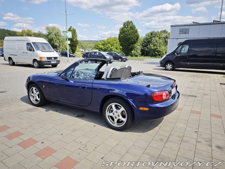 Mazda MX-5  2004
