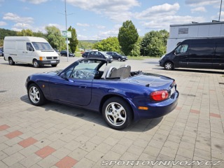 Mazda MX-5  2004