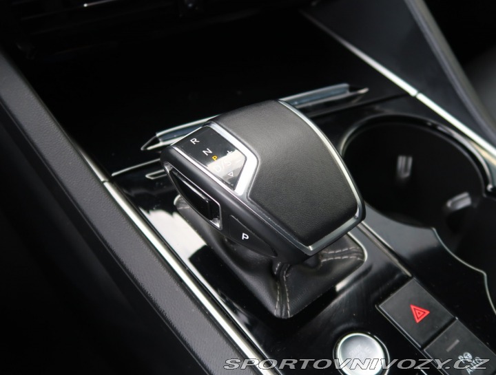 Volkswagen Ostatní modely Touareg R-Line 3.0 TDI 2020