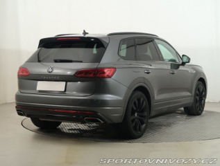 Volkswagen Ostatní modely Touareg R-Line 3.0 TDI 2020
