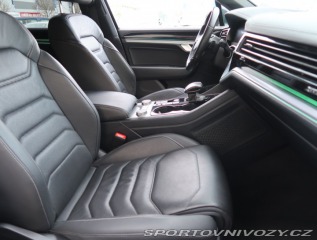 Volkswagen Ostatní modely Touareg R-Line 3.0 TDI 2020