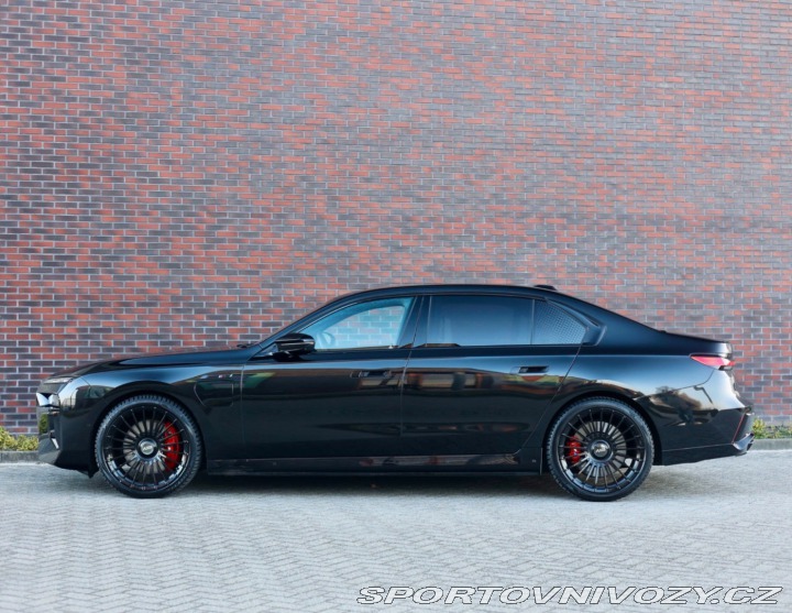 BMW 7 M760 e xDrive | Theatre 2023