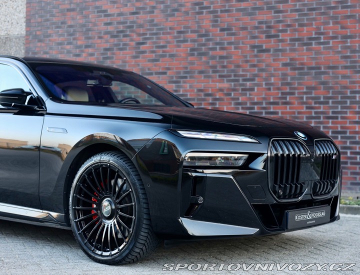 BMW 7 M760 e xDrive | Theatre 2023
