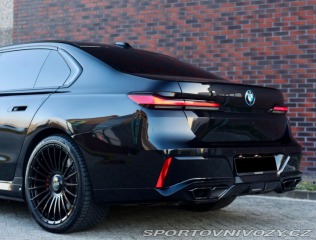 BMW 7 M760 e xDrive | Theatre 2023