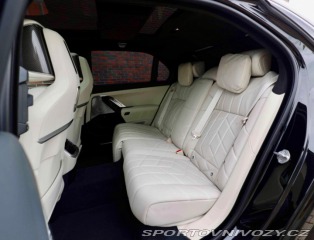 BMW 7 M760 e xDrive | Theatre 2023