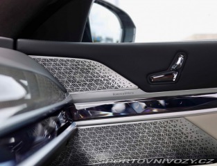 BMW 7 M760 e xDrive | Theatre 2023