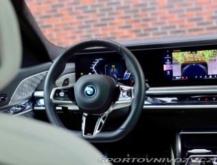 BMW 7 M760 e xDrive | Theatre 2023