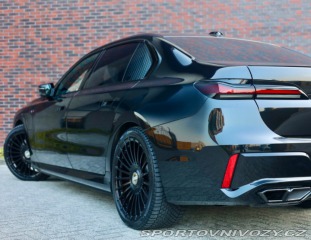 BMW 7 M760 e xDrive | Theatre 2023