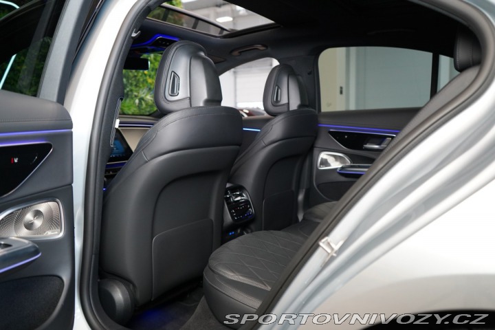 Mercedes-Benz E 450d*4M*AMG*NEZ.TOP*PANO* 2024