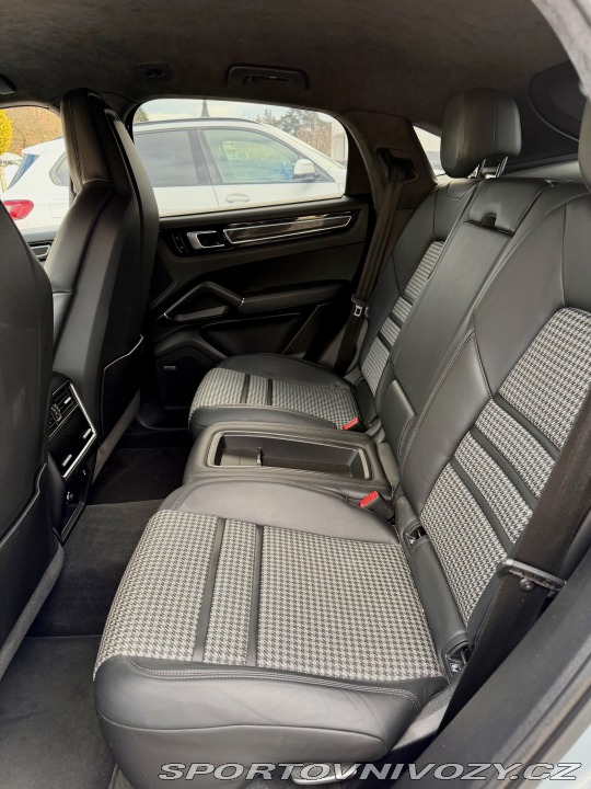 Porsche Cayenne Coupe S 2021