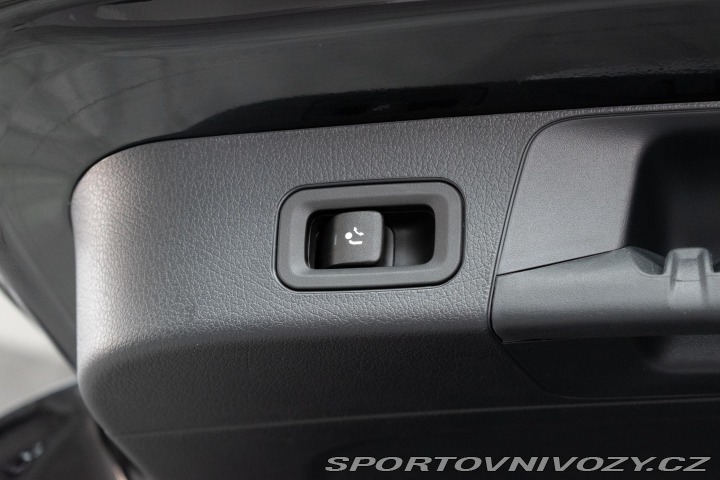 Mercedes-Benz Ostatní modely GLB 250 4MATIC*ZÁRUKA*AMG*TAŽ 2024