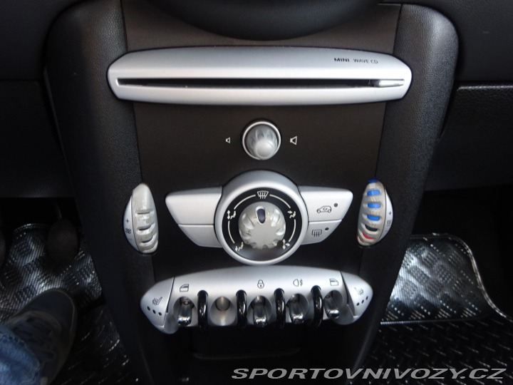 Mini One 1.4 70kW KŮŽE PANORAMA SE 2007