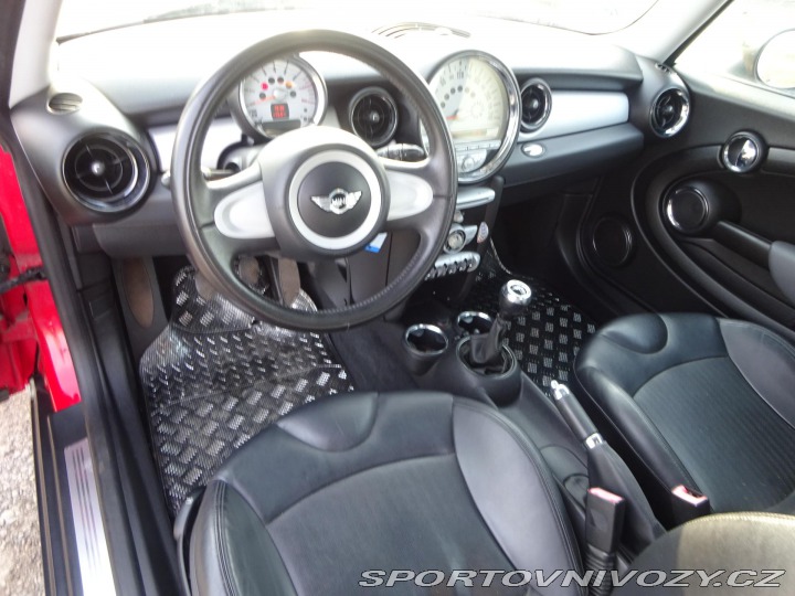 Mini One 1.4 70kW KŮŽE PANORAMA SE 2007