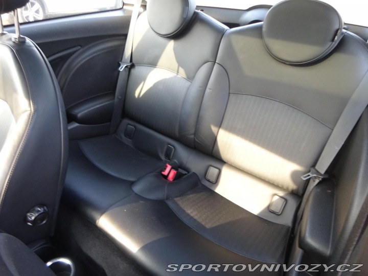Mini One 1.4 70kW KŮŽE PANORAMA SE 2007