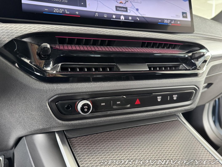 BMW 3 330i xDrive*M-SPORT*REZER 2025