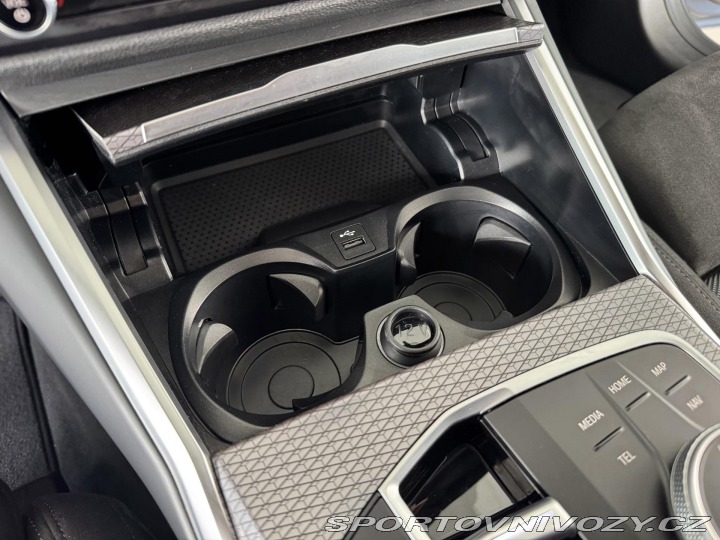 BMW 3 330i xDrive*M-SPORT*REZER 2025