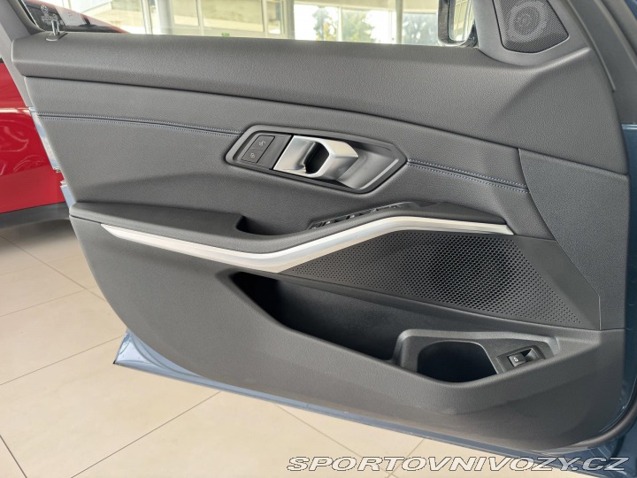 BMW 3 330i xDrive*M-SPORT*Distr 2025