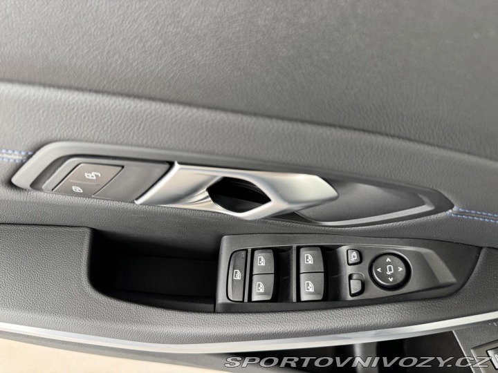 BMW 3 330i xDrive*M-SPORT* 2025