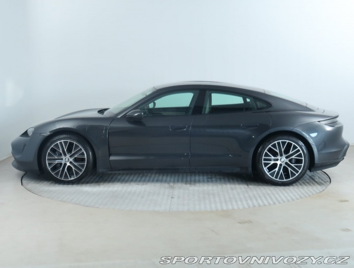 Porsche Taycan 84 kWh Plus 2022