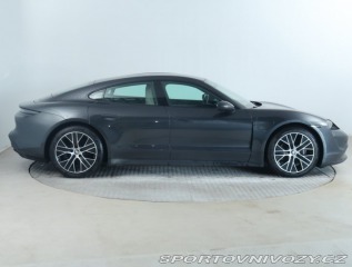 Porsche Taycan 84 kWh Plus 2022