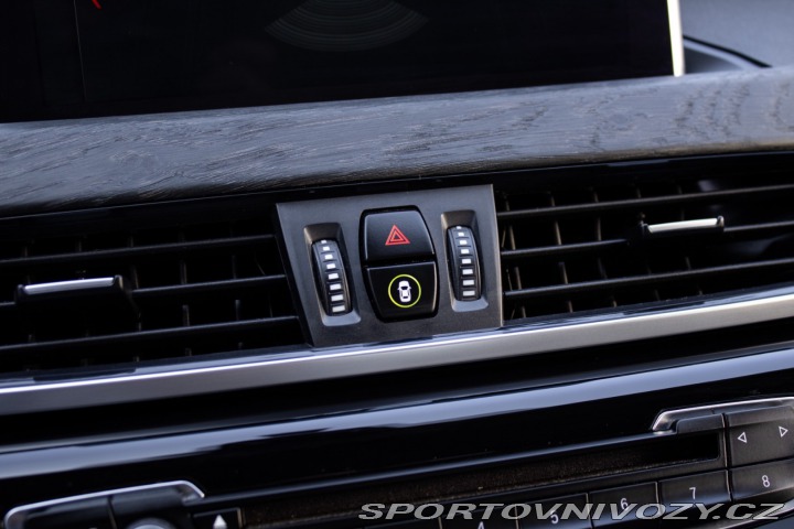 BMW X1 xDrive 20i xLine A/T / A 2018