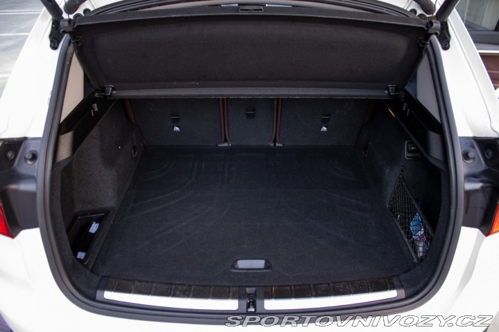 BMW X1 xDrive 20i xLine A/T / A 2018